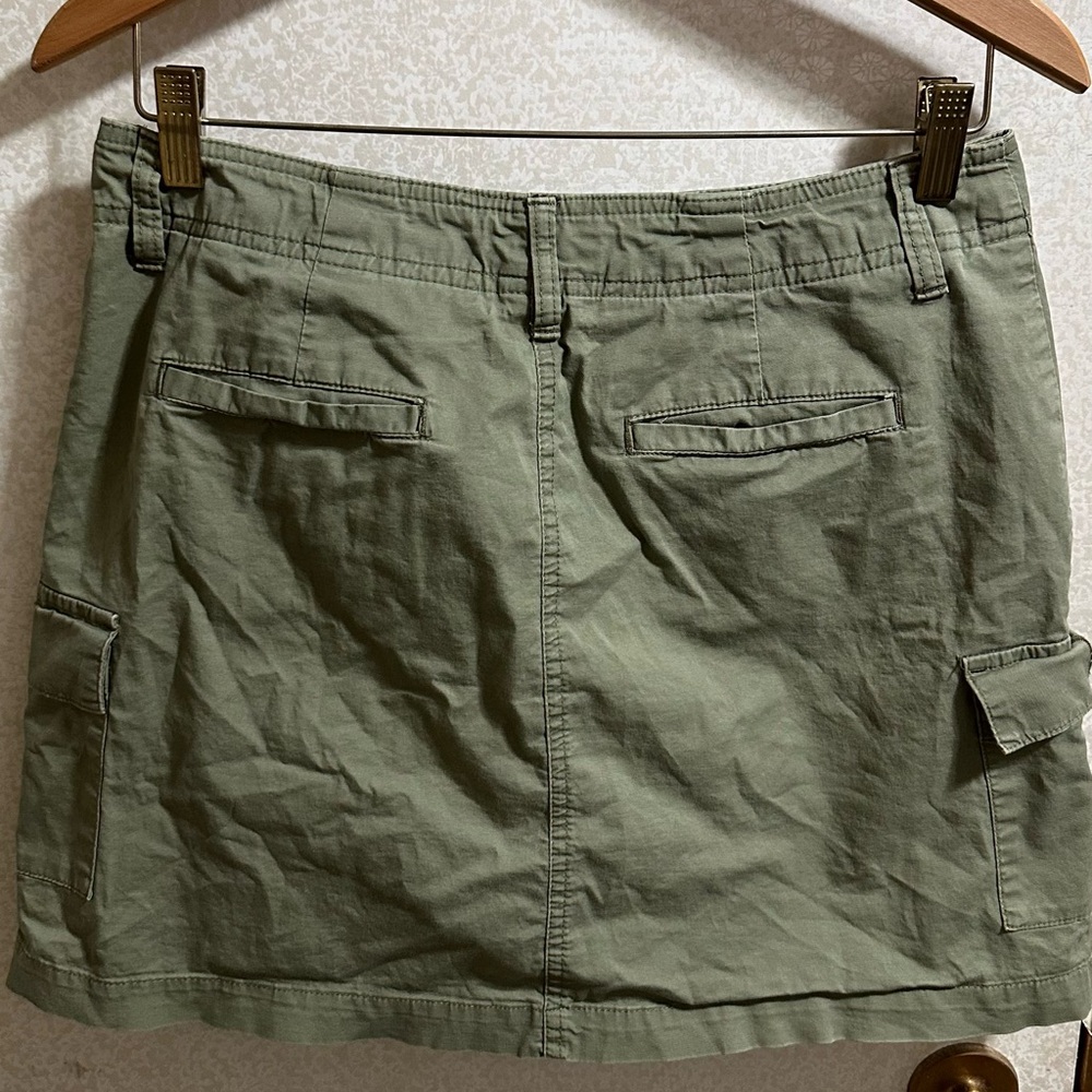 St. John’s Bay Stretch Green Cargo Mini Skirt/Skort - Picture 3 of 5